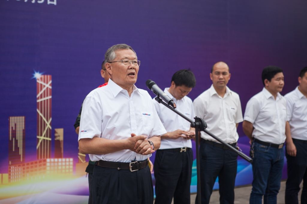 民族挖掘機(jī)品牌先導(dǎo)者，山河智能“城鎮(zhèn)建設(shè)利器”SWE80E9榮耀上市