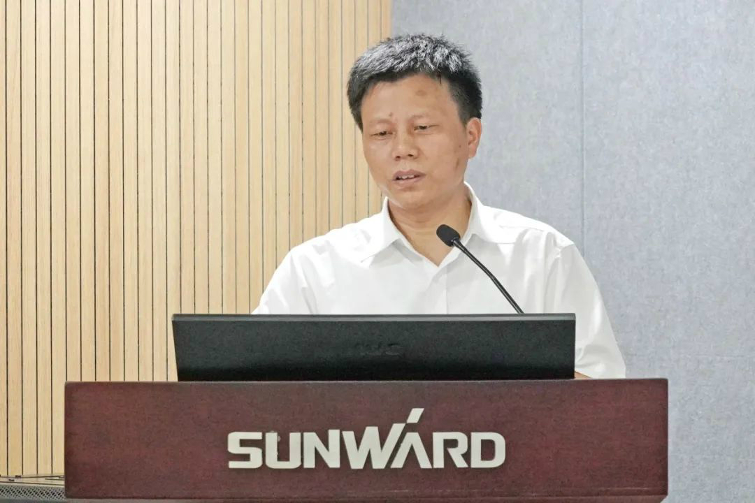 省人大常委會(huì)黨組副書記、副主任王柯敏調(diào)研山河智能
