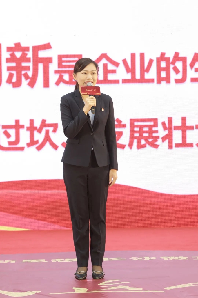 “學(xué)習(xí)新思想 長(zhǎng)沙微宣講 就認(rèn)這個(gè)理”專題微宣講在山河智能舉行
