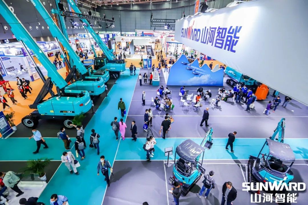 “山河綠”亮相長沙國際工程機(jī)械展，50余款產(chǎn)品盡顯山河智能創(chuàng)新實力