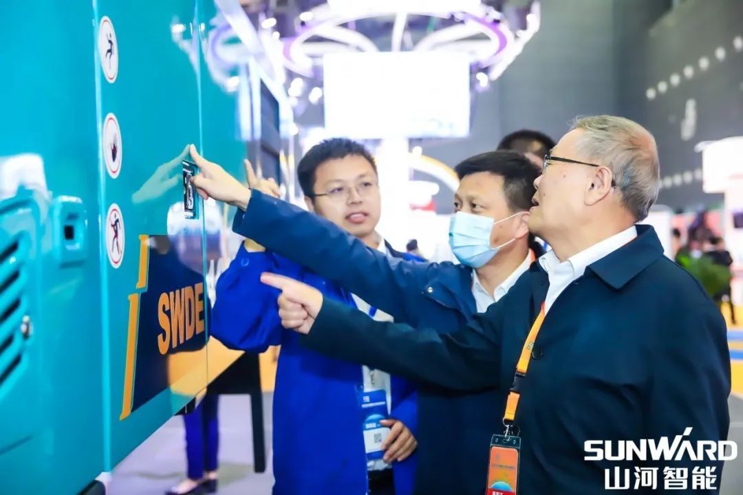 “山河綠”亮相長沙國際工程機(jī)械展，50余款產(chǎn)品盡顯山河智能創(chuàng)新實力