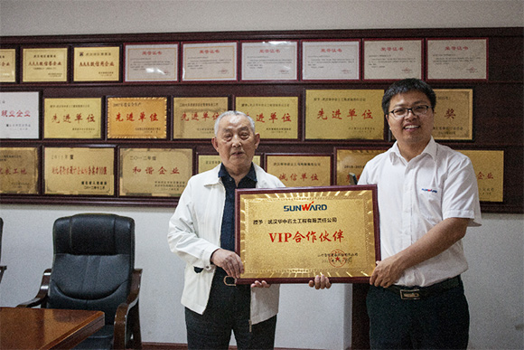 創(chuàng)富故事：合作十一年，贊嘆山河產(chǎn)品經(jīng)久耐用