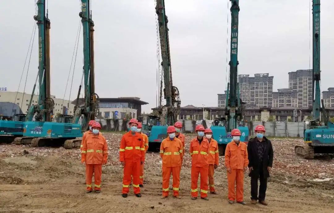 颯！他以11臺旋挖鉆占領(lǐng)荊州房建市場