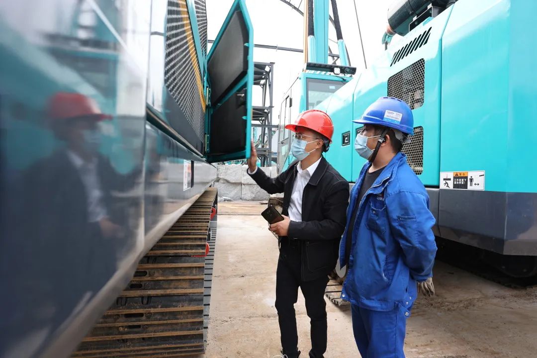 湖南日報：先行先試，開拓千億美元新市場！我省首單二手工程機械設備出口報關(guān) 山河智能裝備 昨天
