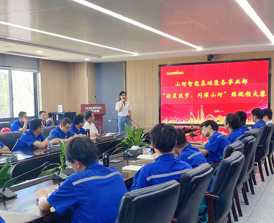 你好 2022！再見 2021！我與山河智能共成長(zhǎng)