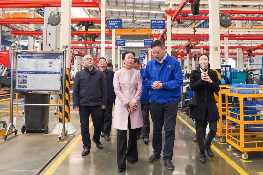 長(zhǎng)沙市總工會(huì)、長(zhǎng)沙經(jīng)開(kāi)區(qū)總工會(huì)一行調(diào)研山河智能