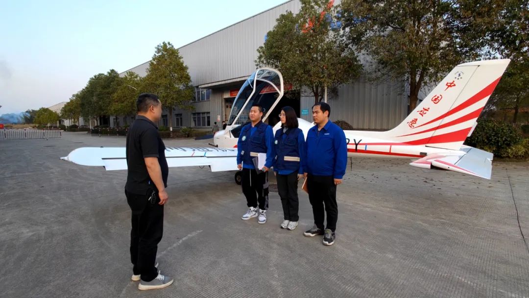 火情就是命令！湖南航空應(yīng)急救援隊山河機組展現(xiàn)“山河速度”