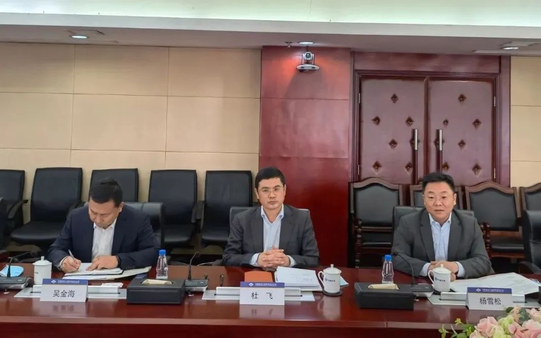 探討合作新模式！何清華帶隊(duì)赴中國路橋拜訪交流