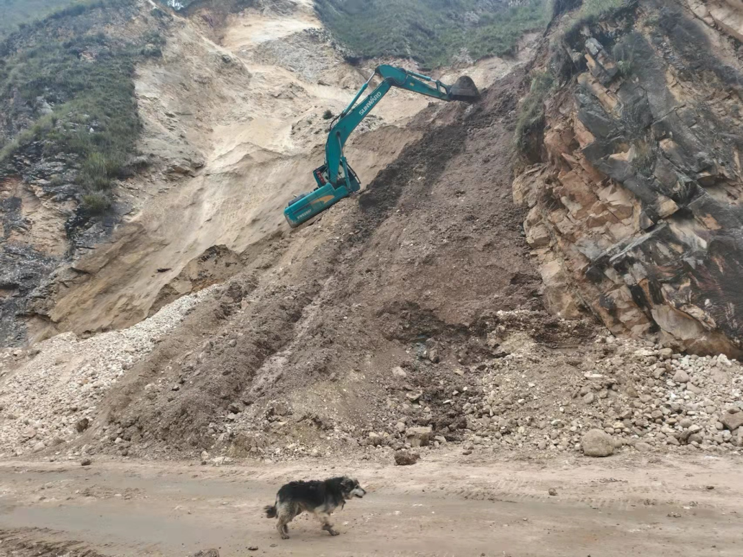 挑戰(zhàn)世界第二高山脈！山河智能裝備助力秘魯安第斯國家公路項目建設