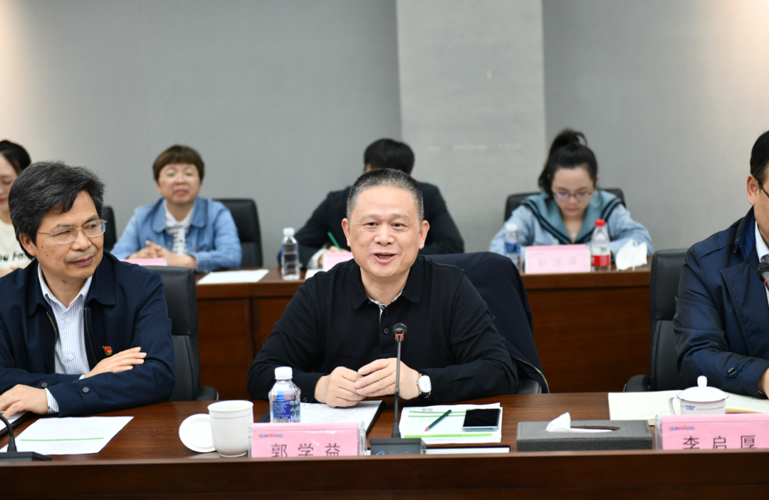中南大學(xué)副校長(zhǎng)郭學(xué)益率科學(xué)研究部一行調(diào)研山河智能