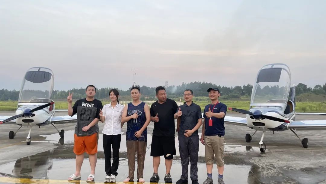 沖上云霄！湖南山河通航學(xué)員成功單飛