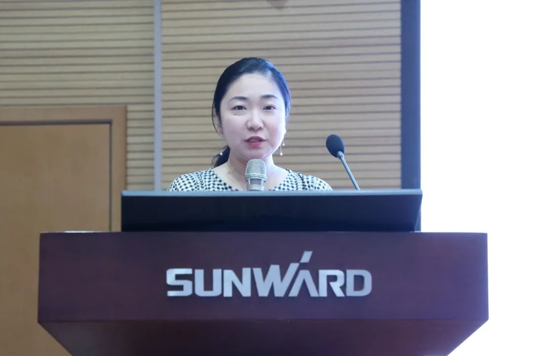 繽紛“暑”假，不負(fù)所“托”！山河智能職工子女暑期托管班結(jié)業(yè)啦