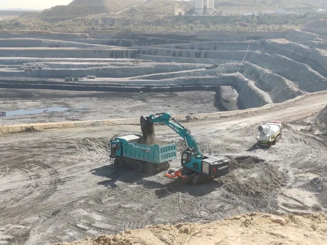 騰遠添智能新綠，山河巨鼎新能源礦卡批量交付