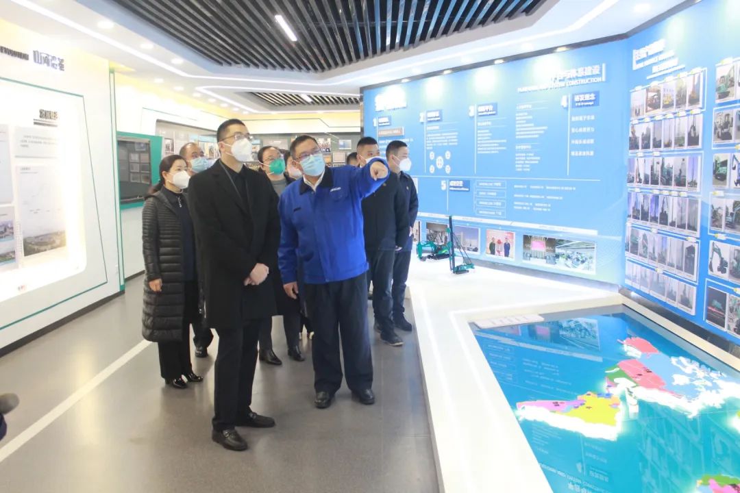 五糧液集團(tuán)工會(huì)主席郭敘雷帶隊(duì)赴山河智能考察交流