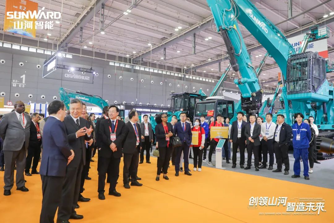 2023 CICEE | 山河智能亮相2023長沙國際工程機械展！智能化、電動化產(chǎn)品站C位