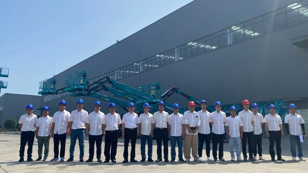 新能源家族再添“新丁”！山河智能三款電動(dòng)臂式高空作業(yè)平臺(tái)齊下線
