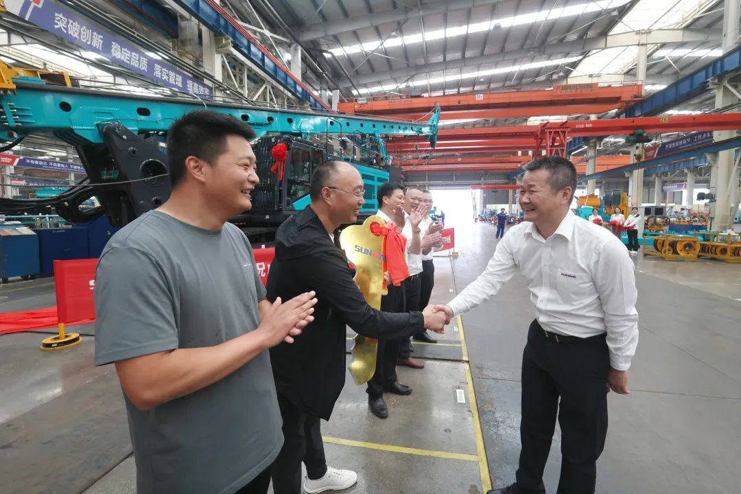 助力“雙碳”、綠動未來！山河智能增程式電動旋挖鉆機、液壓混合動力旋挖鉆機齊交付