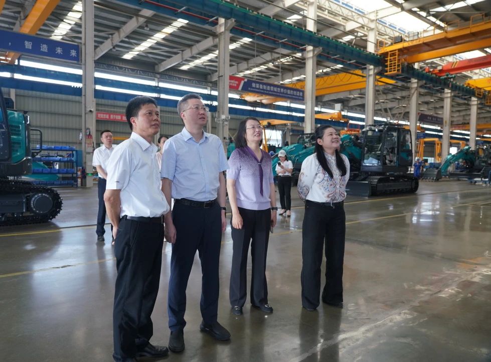 長沙市人民政府副市長、市工商聯(lián)主席康鎮(zhèn)麟調(diào)研山河智能