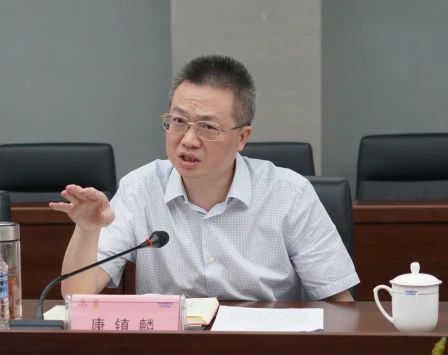 長沙市人民政府副市長、市工商聯(lián)主席康鎮(zhèn)麟調(diào)研山河智能