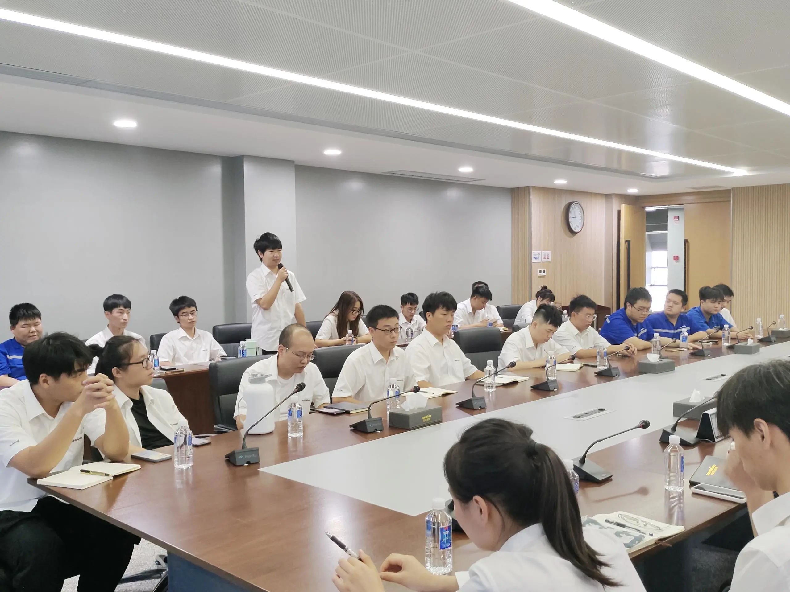 暢談心聲，共話未來！這場(chǎng)應(yīng)屆畢業(yè)生員工座談會(huì)，很暖，很貼心！
