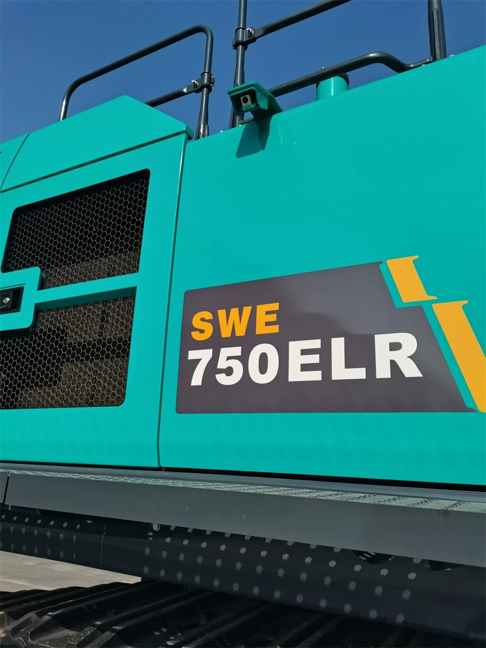 定制開發(fā)、功能更強！山河智能SWE750ELR加長臂液壓挖掘機下線交付