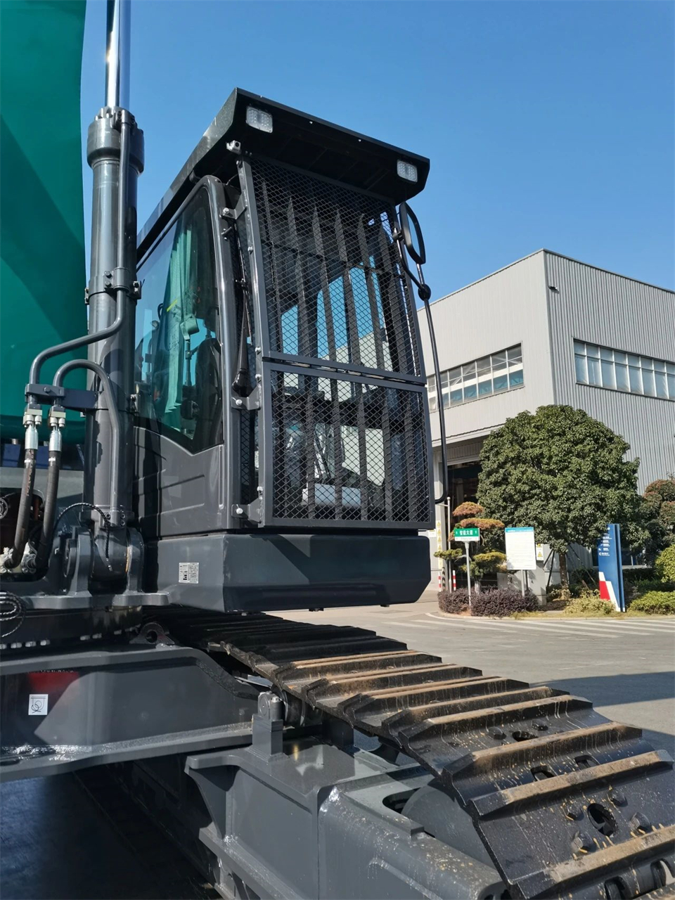 定制開發(fā)、功能更強！山河智能SWE750ELR加長臂液壓挖掘機下線交付