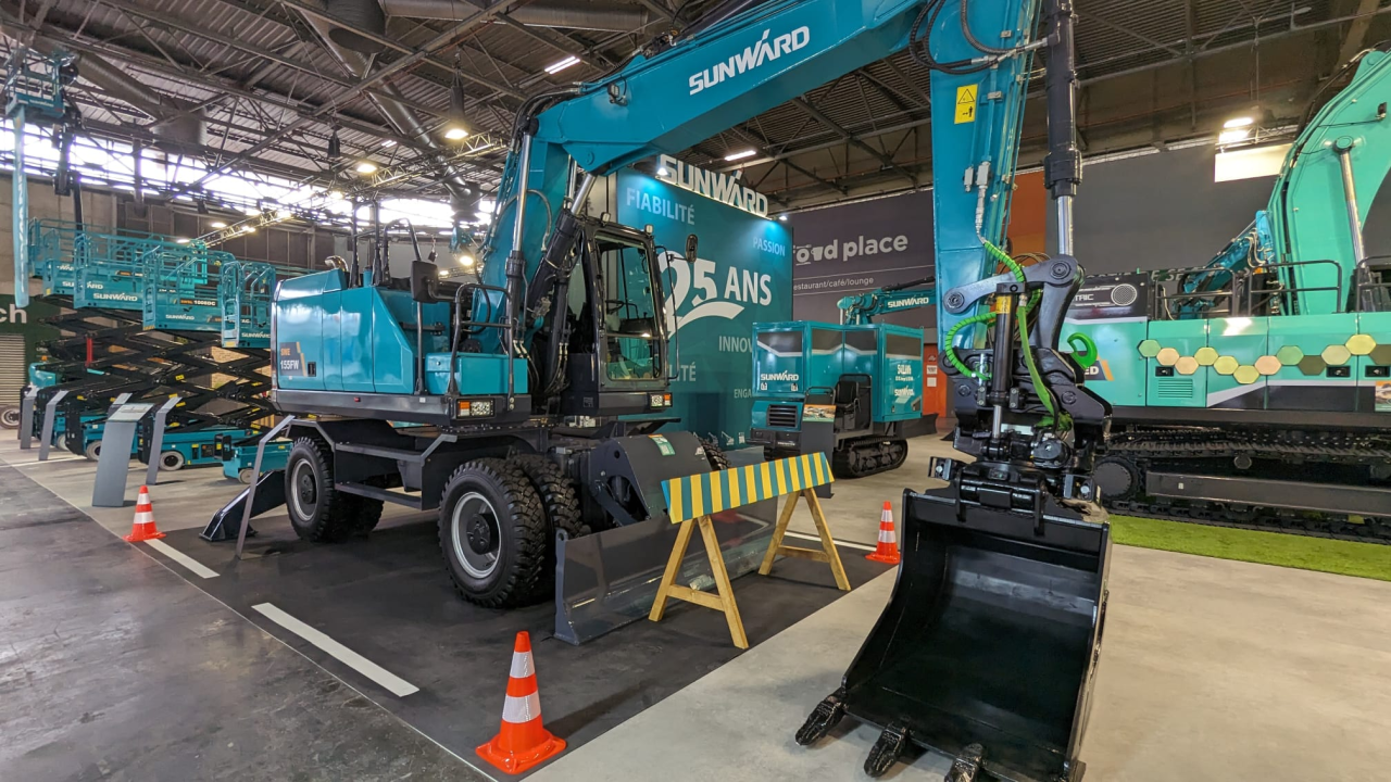 贏戰(zhàn)INTERMAT 2024！山河智能土方機械深耕全球高端市場