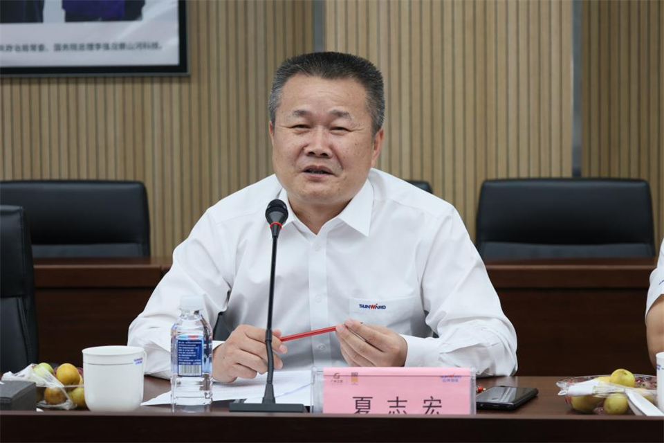 中國五礦工會主席、職工董事張曄到山河智能調(diào)研交流