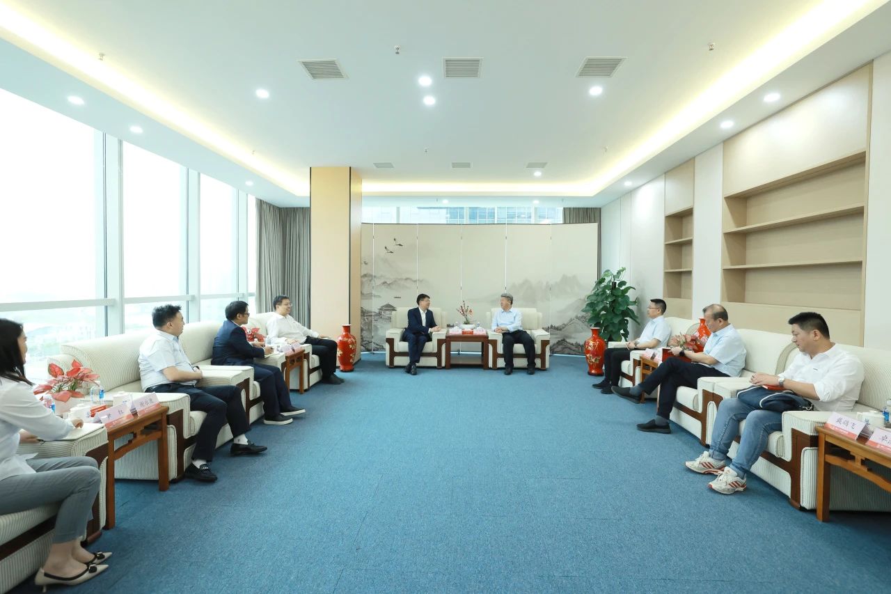山河智能與中核二十五深化合作，共探礦山智能化與海外市場(chǎng)新機(jī)遇