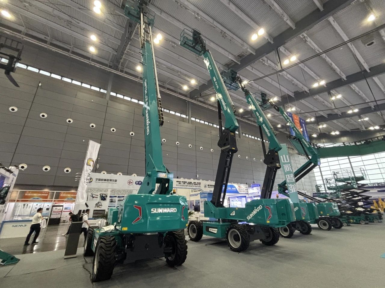 2025 CICEE | 山河智能SWT34JE-P電動直臂式高空作業(yè)平臺重磅發(fā)布！
