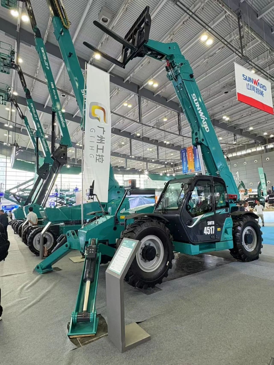 2025 CICEE | 變裝升級(jí)！新一代SWTH4517叉裝車硬核亮相長沙展