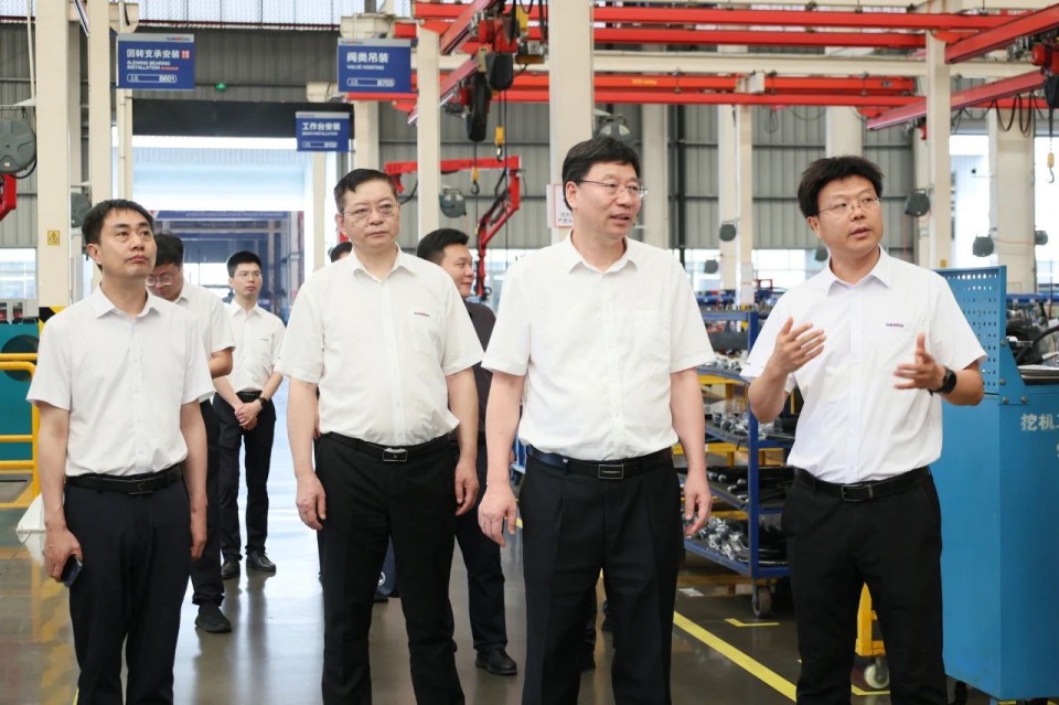 中國工程院院士、中南林業(yè)科技大學黨委書記吳義強一行到山河智能開展訪企拓崗活動